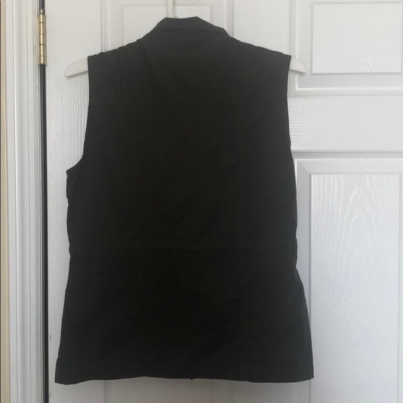 Green Zip-Up Vest - Picture 2 of 2